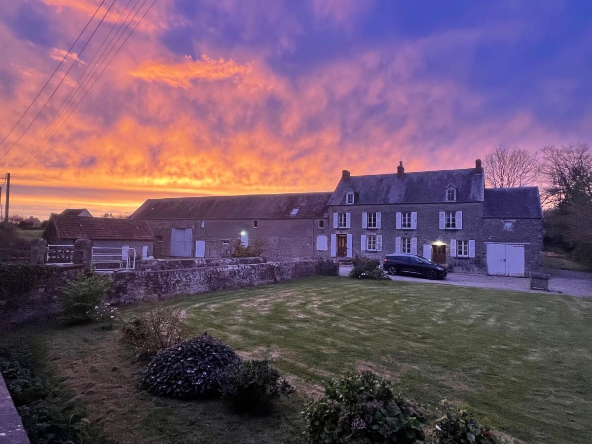 Holiday house Les Chambres Calva - Outdoor photo 2