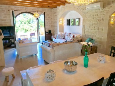 Villa LaMori - Features photo 26