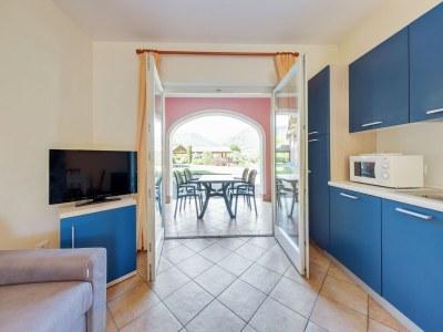 Holiday park Apartment on Lake Idro with Pool - Features photo 31