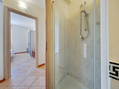 Holiday park Apartment on Lake Idro with Pool - Features photo 33