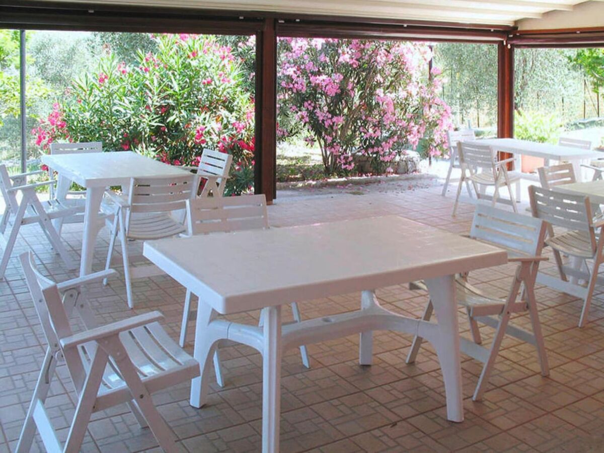 Holiday park Apartment in Imperia with communal pool - Outdoor photo 3
