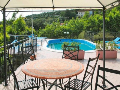 Holiday park Apartment in Imperia with communal pool in Poggi Imperia - Holiday park