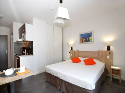 Holiday park Modern Seaside Apartment - Features photo 6