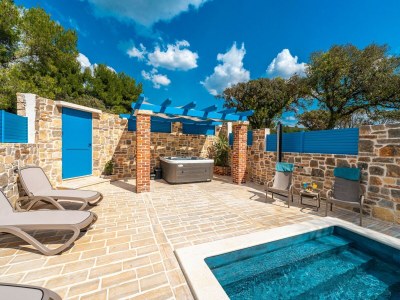 Holiday house Holiday Home in Sukošan near the Sea - Outdoor photo 7