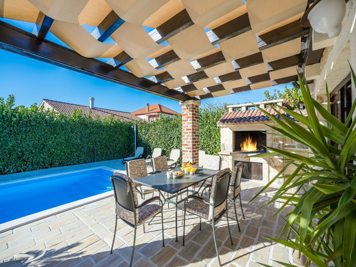 Holiday house Ferienhaus in Sukošan am Meer - Outdoor photo 2