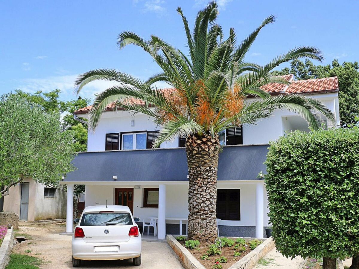 Holiday park Wohnung in Vir nahe Jadro Strand