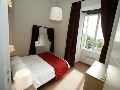 Holiday park Castle Apartment near Breton - Features photo 12
