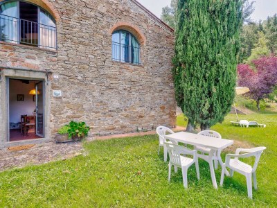 Holiday house Ansprechendes Haus mit Pool - Outdoor photo 8