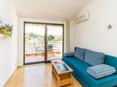 Apartment Apartments Princ Hrvoje- One-Bedroom Apartment with Balcony- 1 - Features photo 6