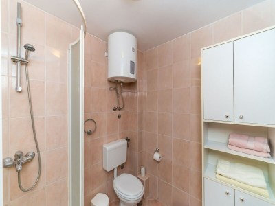 Apartment Apartments Princ Hrvoje- One-Bedroom Apartment with Balcony- 1 - Features photo 11