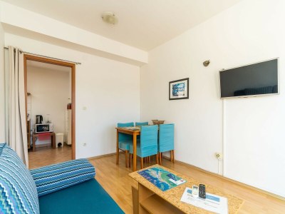 Apartment Apartments Princ Hrvoje- One-Bedroom Apartment with Balcony- 1 - Features photo 12