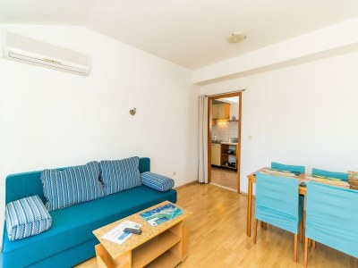 Apartment Apartments Princ Hrvoje- One-Bedroom Apartment with Balcony- 1 - Features photo 14
