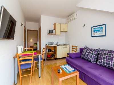 Apartment Apartments Princ Hrvoje- Studio With Balcony - Features photo 9