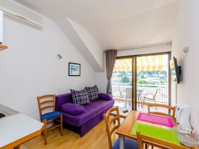 Apartment Apartments Princ Hrvoje- Studio With Balcony - Features photo 14