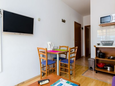 Apartment Apartments Princ Hrvoje- Studio With Balcony - Features photo 15