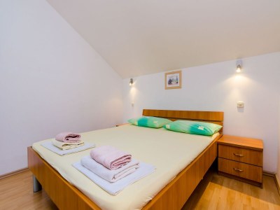 Apartment Apartments Princ Hrvoje- Studio With Balcony - Features photo 16