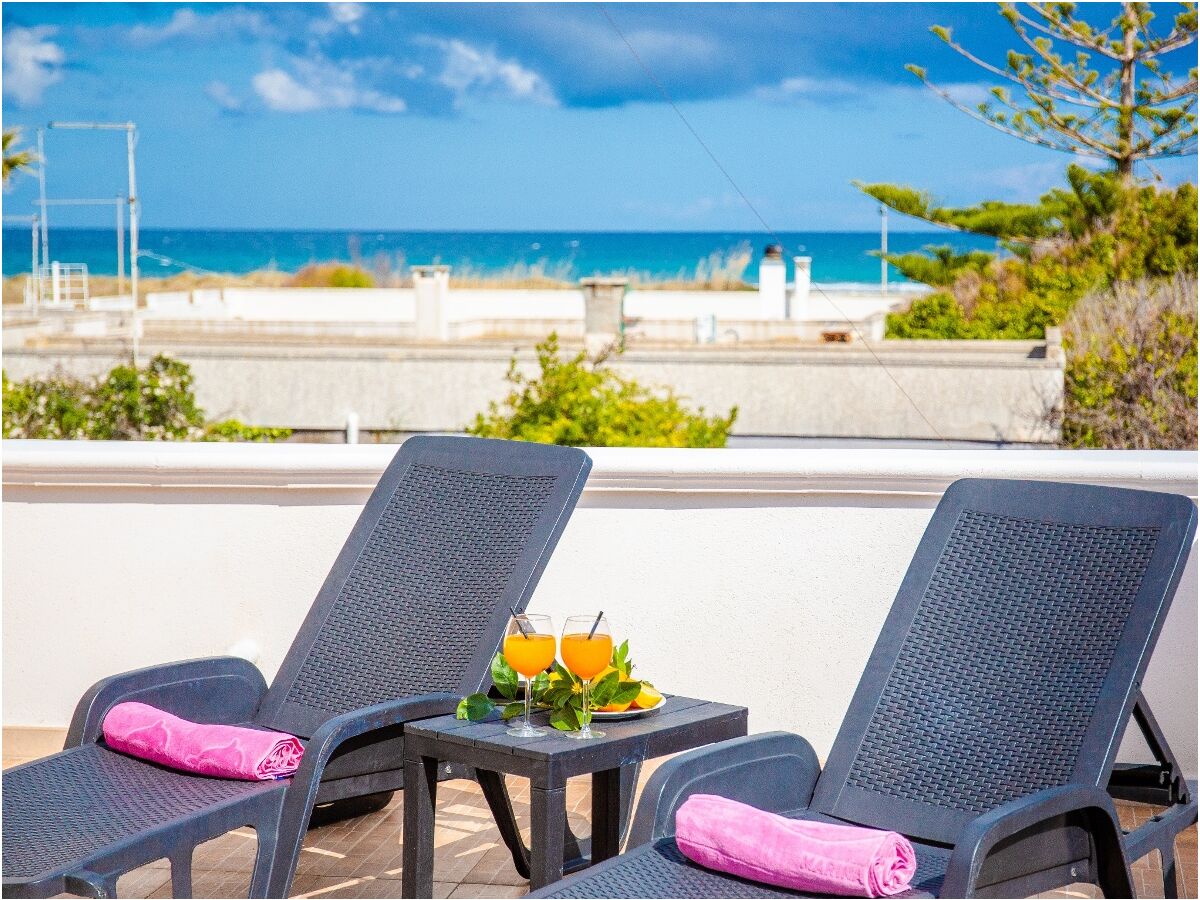 Holiday house 20m from the beach, Puglia - Outdoor photo 3