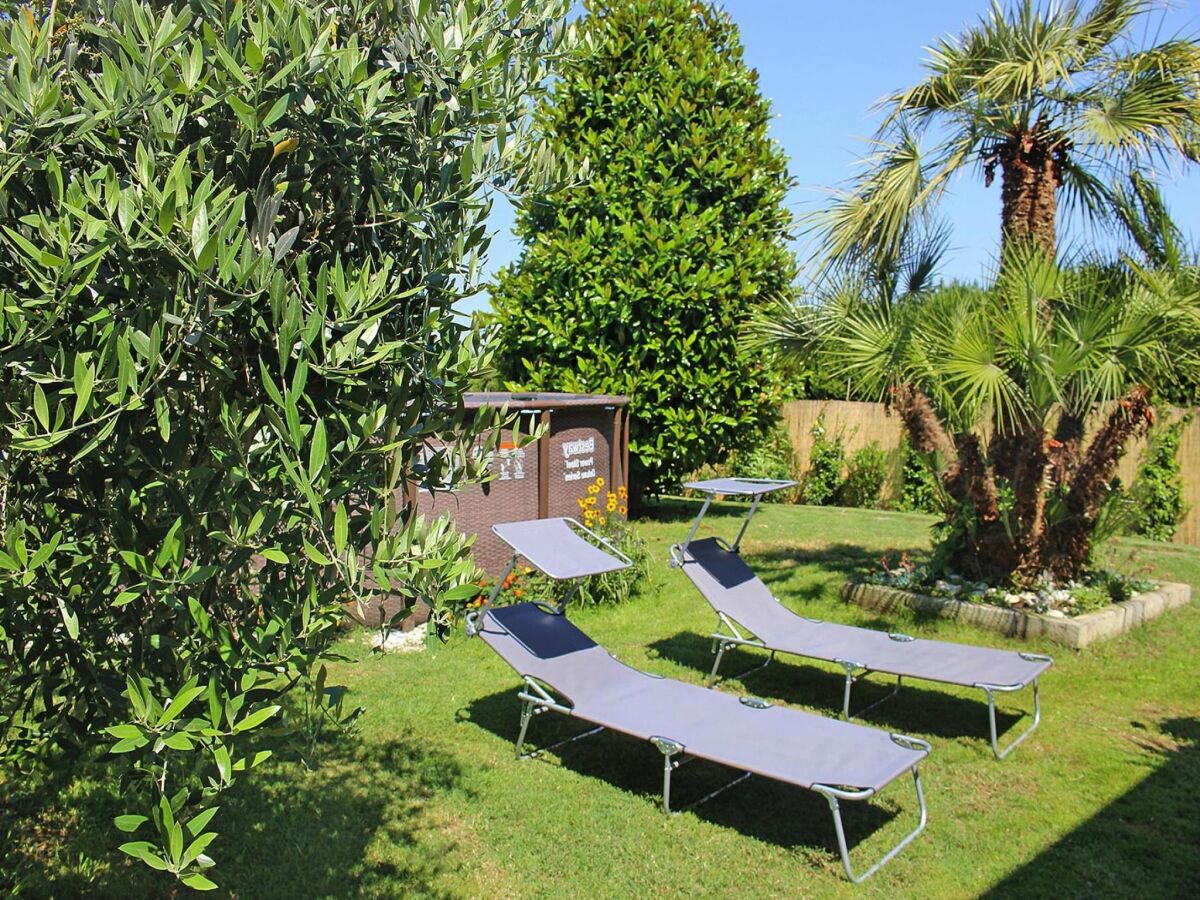 Holiday park Holiday Home in Versilia near Sandy Beaches - Outdoor photo 2