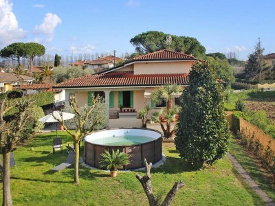 Holiday park Holiday Home in Versilia near Sandy Beaches - Outdoor photo 11