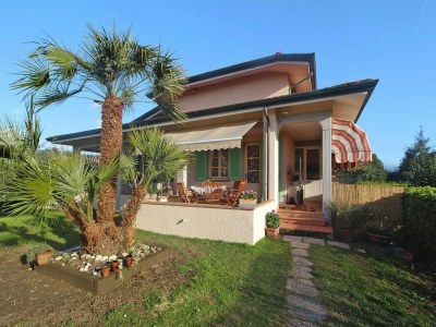 Holiday park Holiday Home in Versilia near Sandy Beaches - Outdoor photo 15
