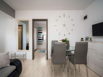 Apartment Beautiful apartment with parking space - Features photo 12