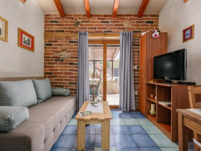 Apartment Nice apartment with pool - Features photo 23