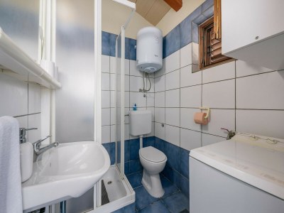 Apartment Nice apartment with pool - Features photo 32