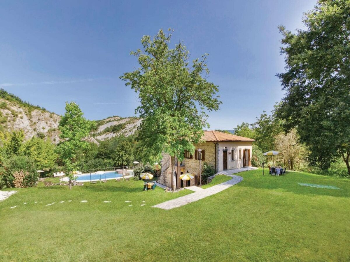 Holiday house Wohnung in Marche mit Pool und Urbino Nähe