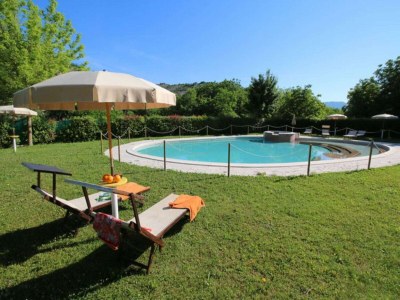 Holiday house Wohnung in Marche mit Pool und Urbino Nähe - Outdoor photo 12