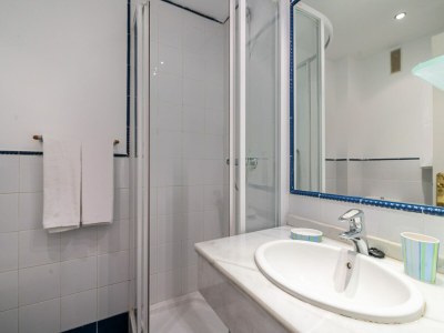 Apartment Apartment in Elviria near Marbella Beach - Features photo 11
