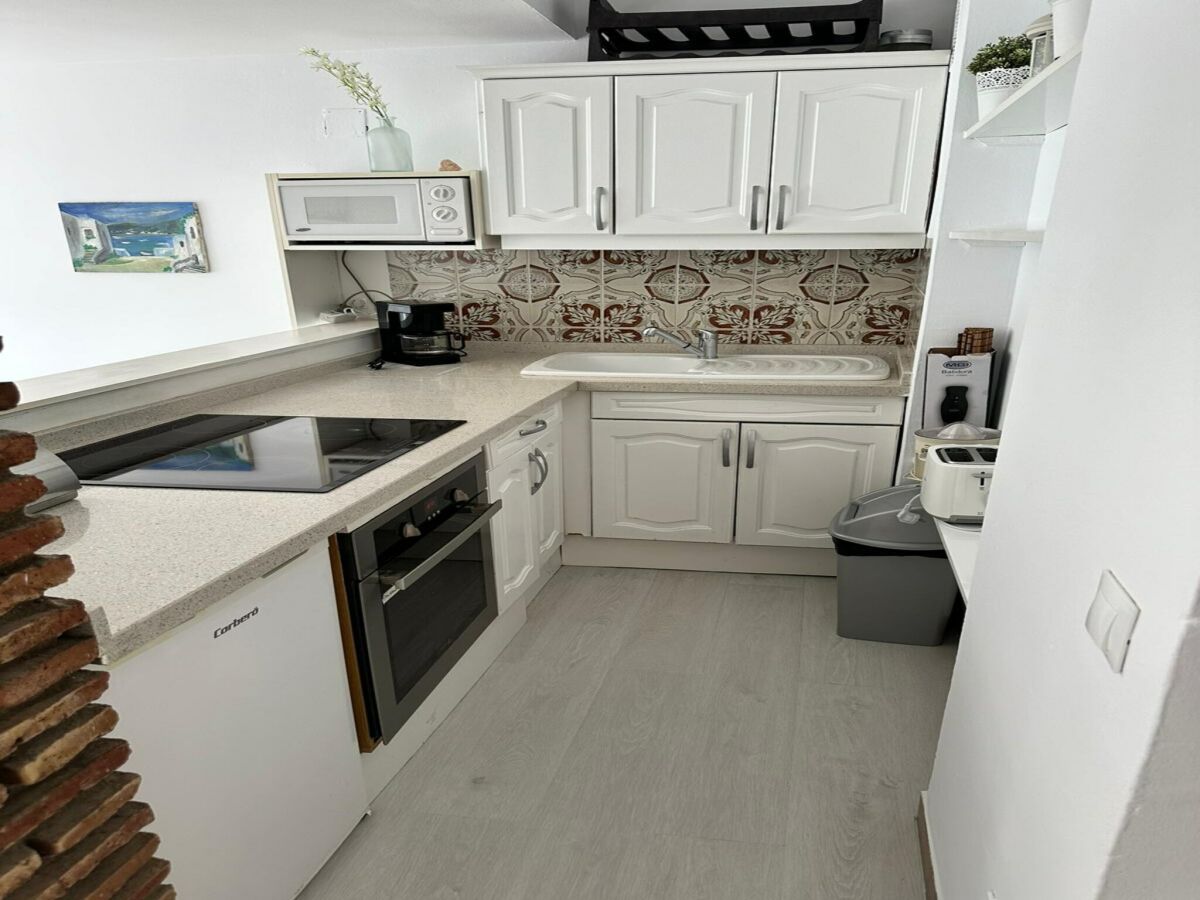 Apartment Studio in Estepona near Sandy Beach - Features photo 2