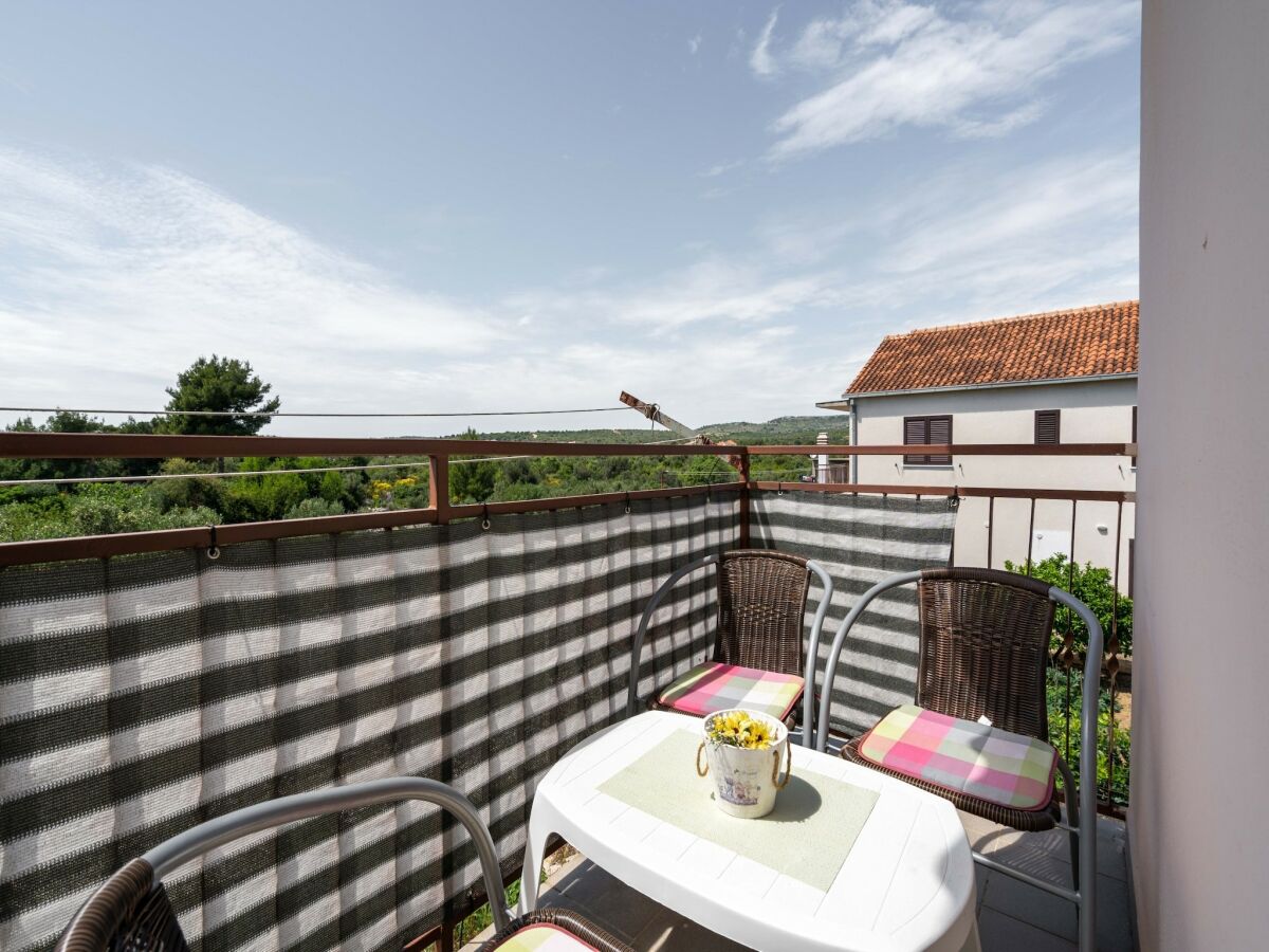 Apartment Holiday Home in Rogoznica near Beach - Outdoor photo 3