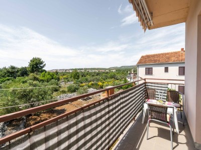 Apartment Holiday Home in Rogoznica near Beach - Outdoor photo 6