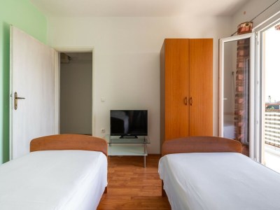 Apartment Holiday Home in Rogoznica near Beach - Features photo 10