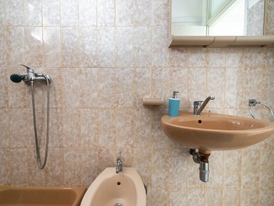 Apartment Holiday Home in Rogoznica near Beach - Features photo 12