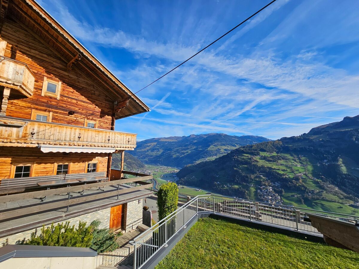 Holiday house Chalet in Mayrhofen nahe Skipisten - Outdoor photo 3