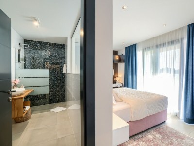 Villa Villa Barbara with heated pool - Features photo 32