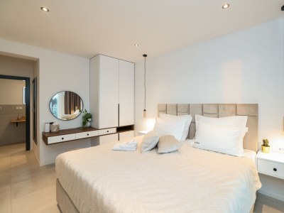 Villa Villa Barbara with heated pool - Features photo 33