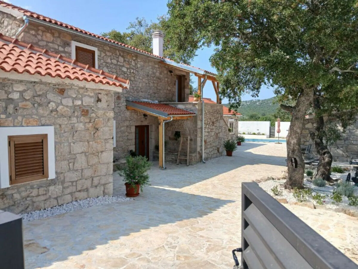 Villa Stone villa Marita with pool - Outdoor photo 3