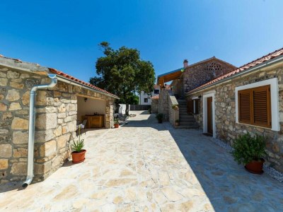 Villa Stone villa Marita with pool - Outdoor photo 6