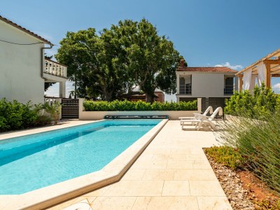 Apartment Studio Apartment Varos with shared pool - Outdoor photo 16