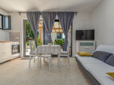 Apartment Studio Apartment Varos with shared pool - Features photo 22