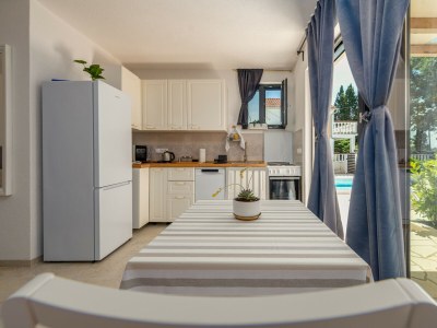 Apartment Studio Apartment Varos with shared pool - Features photo 24