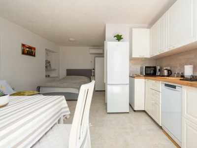 Apartment Studio Apartment Varos with shared pool - Features photo 28