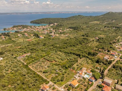 Apartment Studio Apartment Varos with shared pool - Environment photo 35