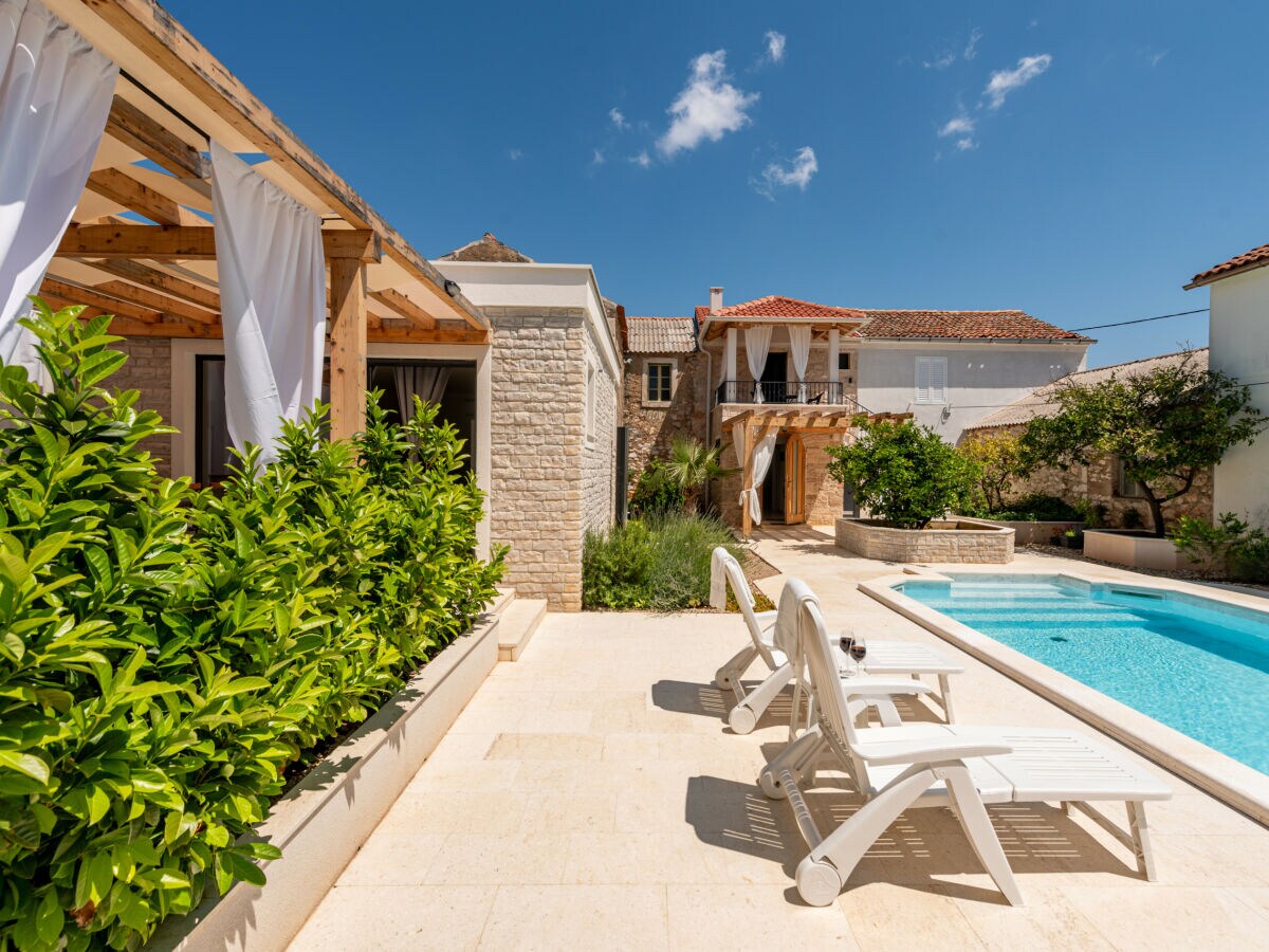 Apartment Apartment Varos 2+1 with shared pool - Outdoor photo 4