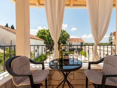 Apartment Apartment Varos 2+1 with shared pool - Outdoor photo 12