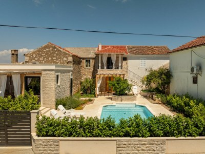 Apartment Apartment Varos 2+1 with shared pool - Outdoor photo 13