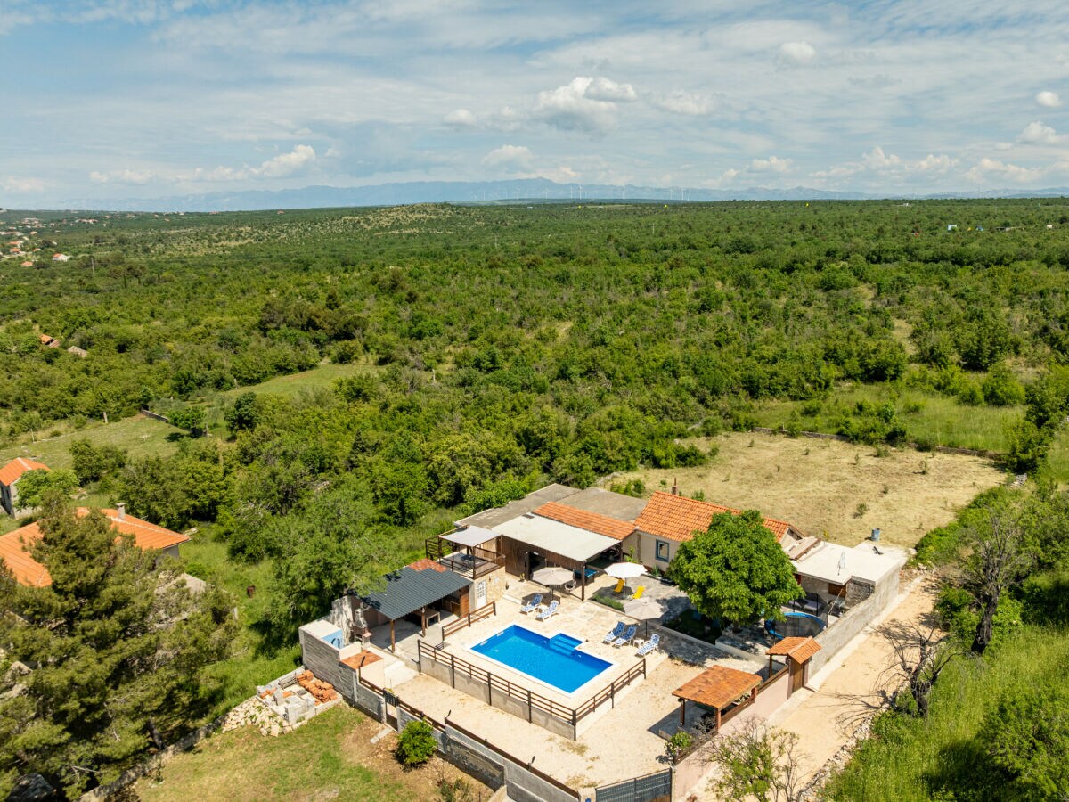 Holiday house Holiday Home Burgija - Outdoor photo 3