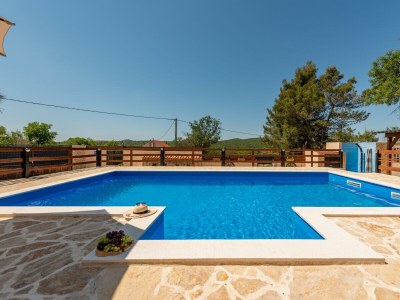 Holiday house Holiday Home Burgija - Outdoor photo 11